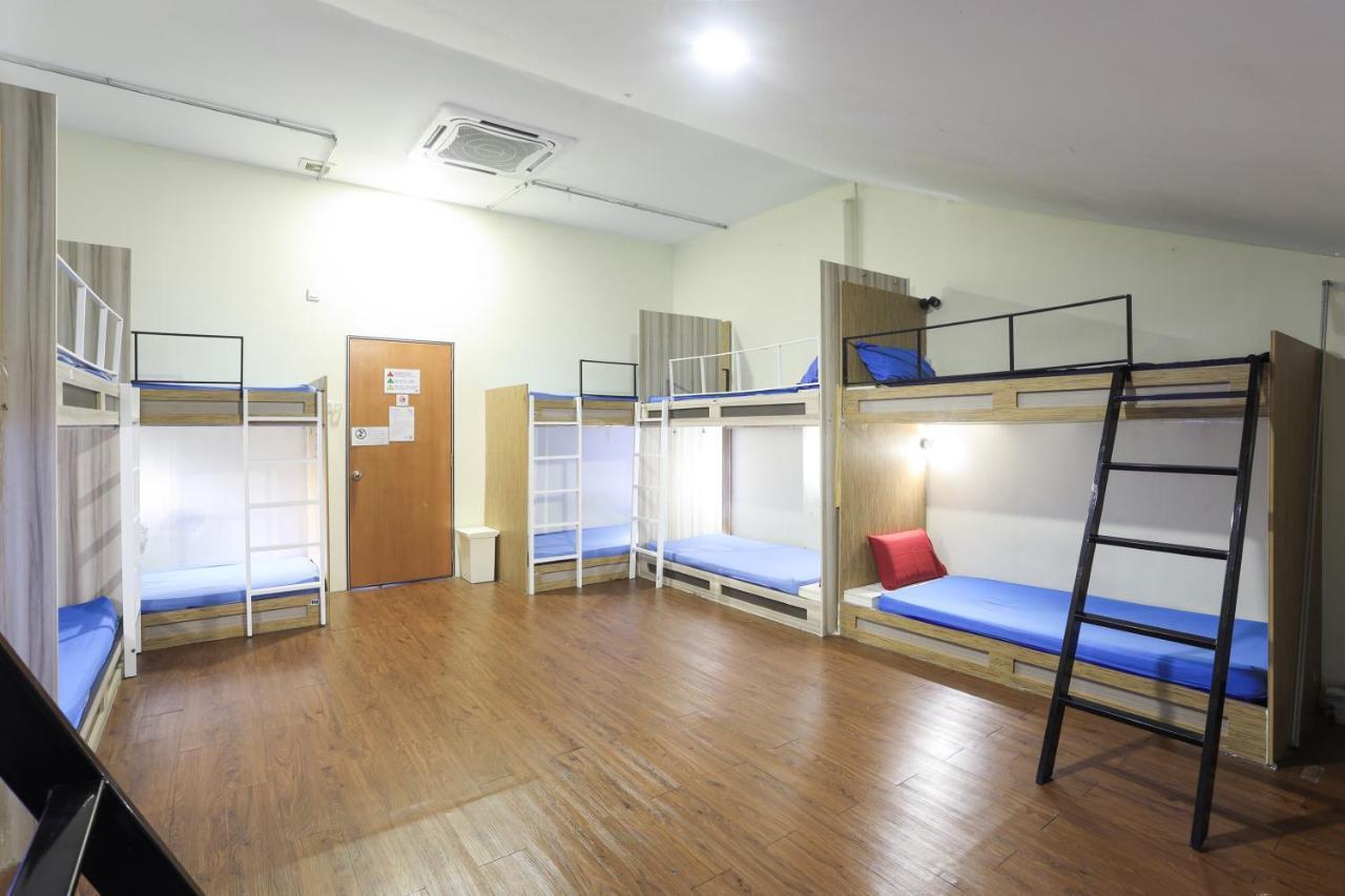 Spot On 90236 Zigzag Travellers Home Kuala Lumpur Extérieur photo